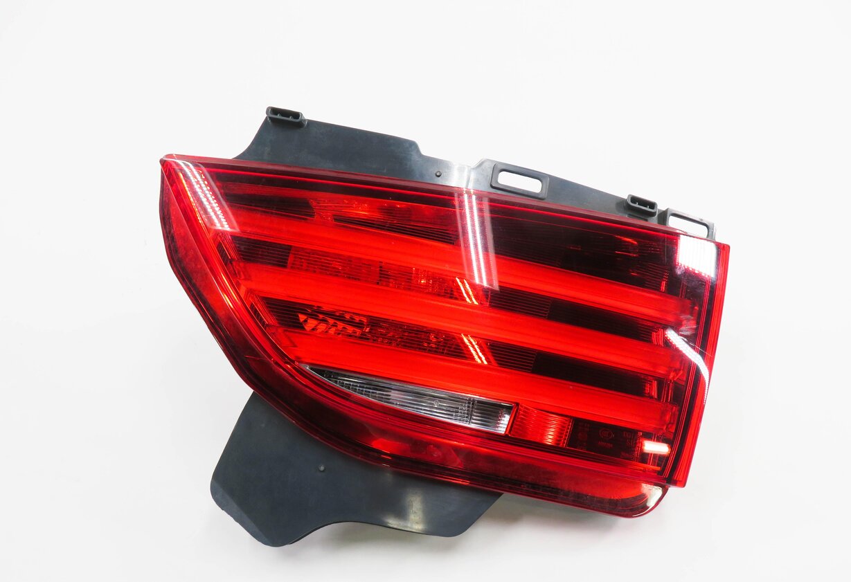 Thumbnail 3: 2010-2013 BMW 535iGT 550iGT (F07) RIGHT PASSENGER TRUNK LID TAILLIGHT LIGHT LAMP