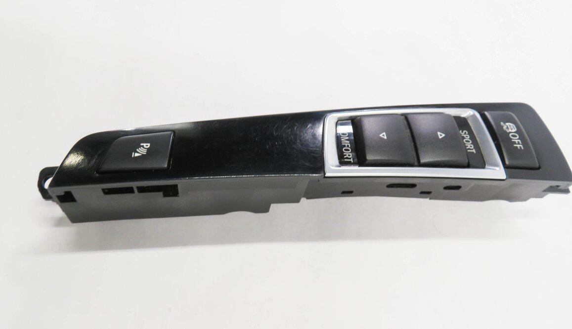 Thumbnail 5: 2013 BMW 550iGT (F07) TRACTION CONTROL SPORT COMFORT PDC SWITCH BUTTON PANEL