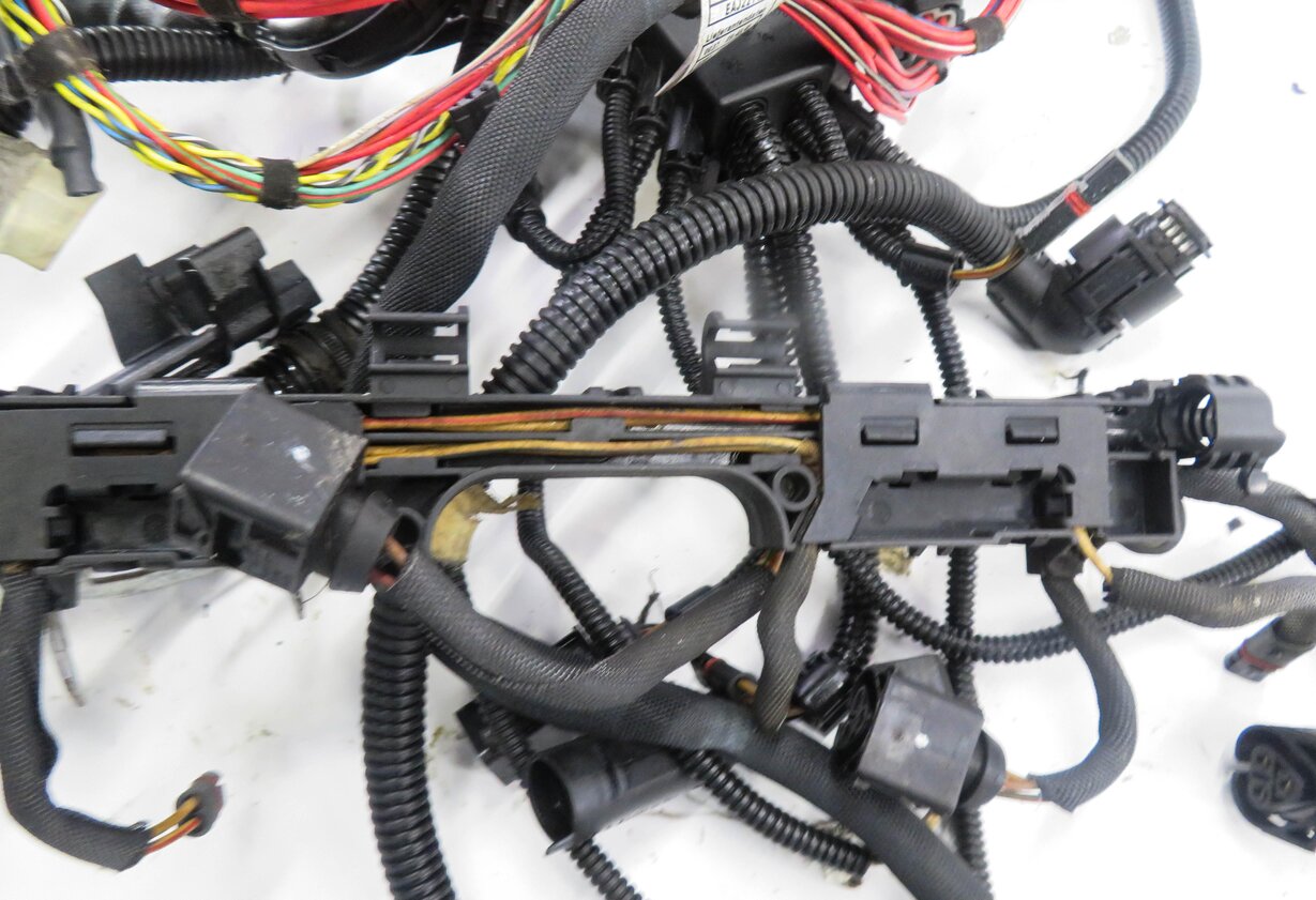 Thumbnail 12: 2013 BMW 550iGT (F07) RWD - 4.4L N63B ENGINE WIRE WIRING HARNESS LOOM