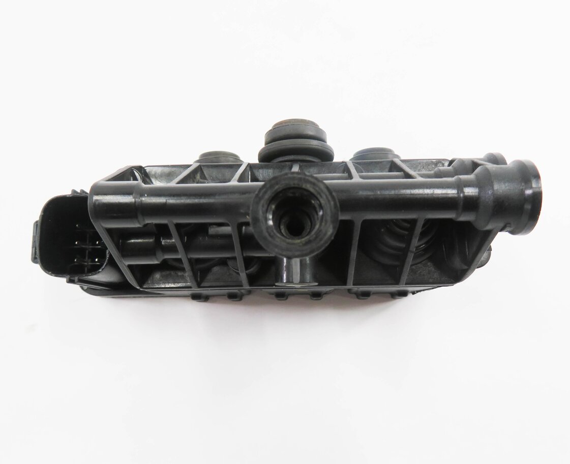 Thumbnail 10: 2010 LAND ROVER LR4 - AIR SUSPENSION VALVE BLOCK SET-3