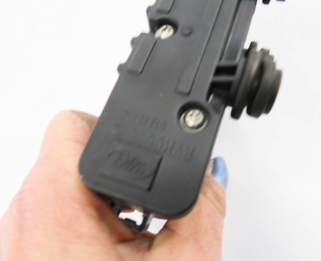 Thumbnail 12: 2010 LAND ROVER LR4 - AIR SUSPENSION VALVE BLOCK SET-3