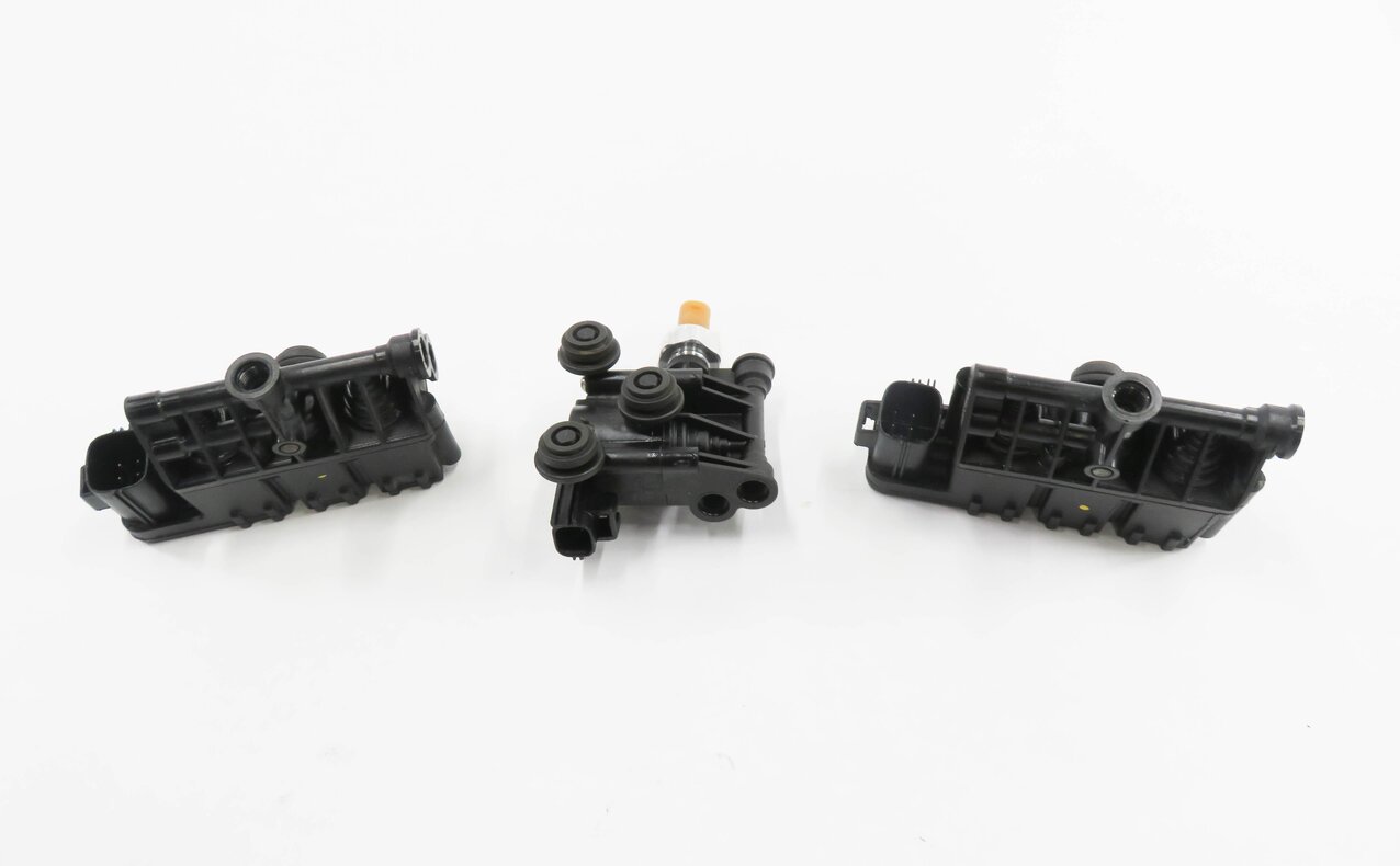 Thumbnail 4: 2010 LAND ROVER LR4 - AIR SUSPENSION VALVE BLOCK SET-3