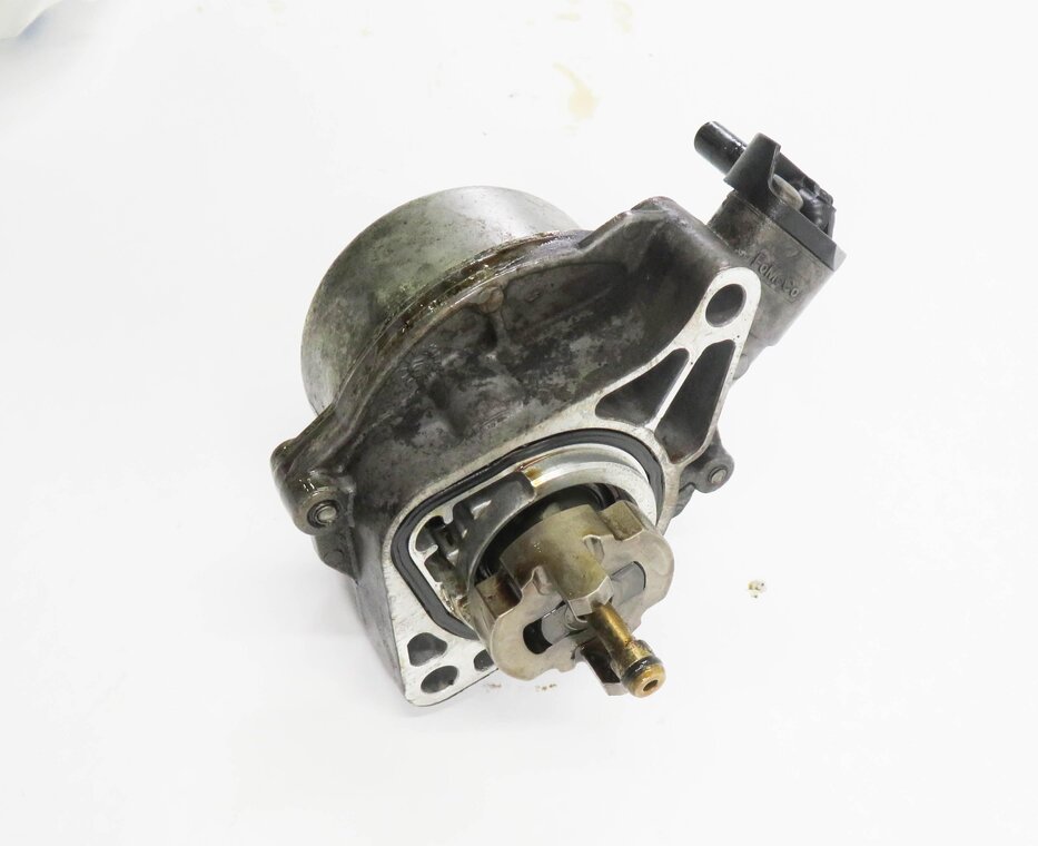 Thumbnail 3: 2010-2019 RANGE ROVER SPORT LR4 JAGUAR XE XF XK - 3.0L / 5.0L BRAKE VACUUM PUMP