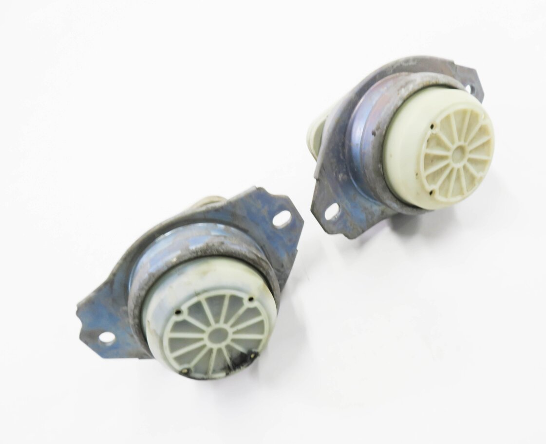 2010 LAND ROVER LR4 - 5.0L AJ133 V8 ENGINE MOTOR MOUNT SET-2