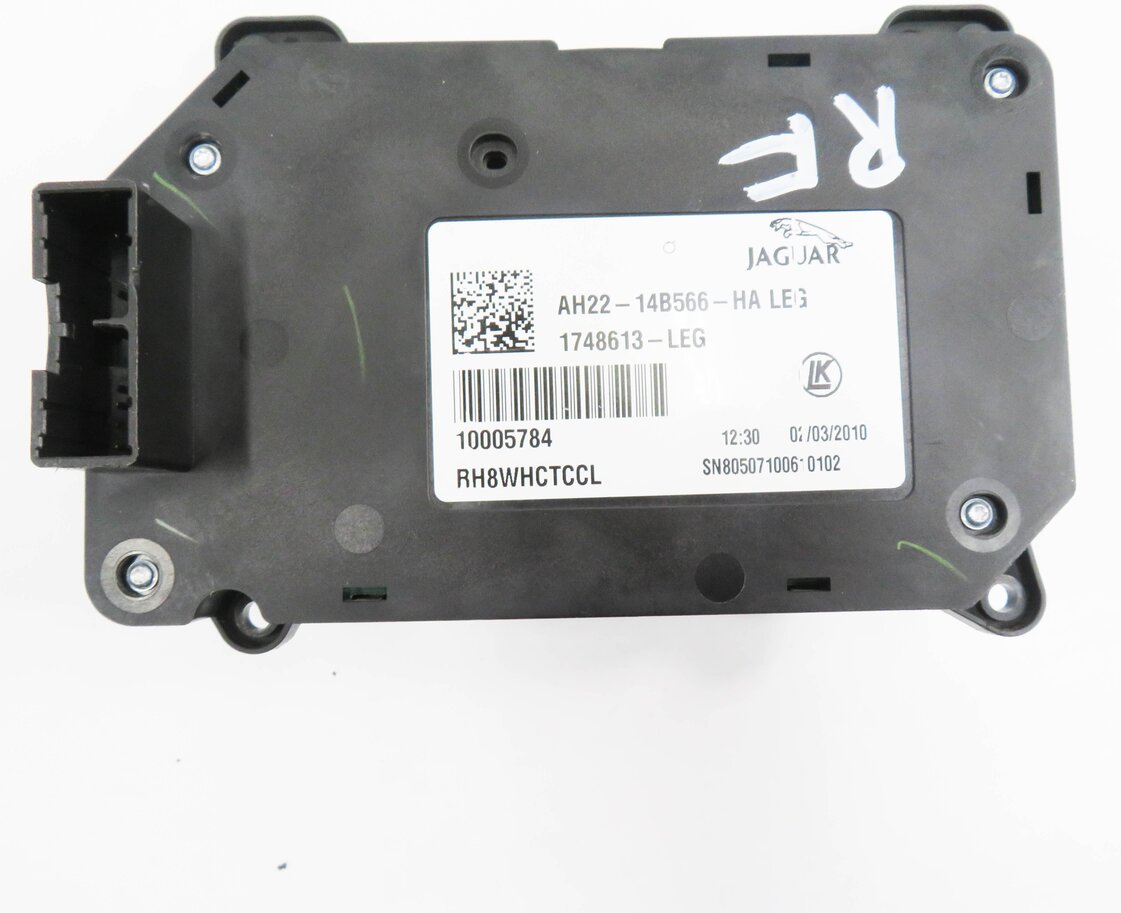 Thumbnail 6: 2010 LAND ROVER LR4 - RIGHT FRONT PASSENGER SEAT ADJUSTMENT SWITCH