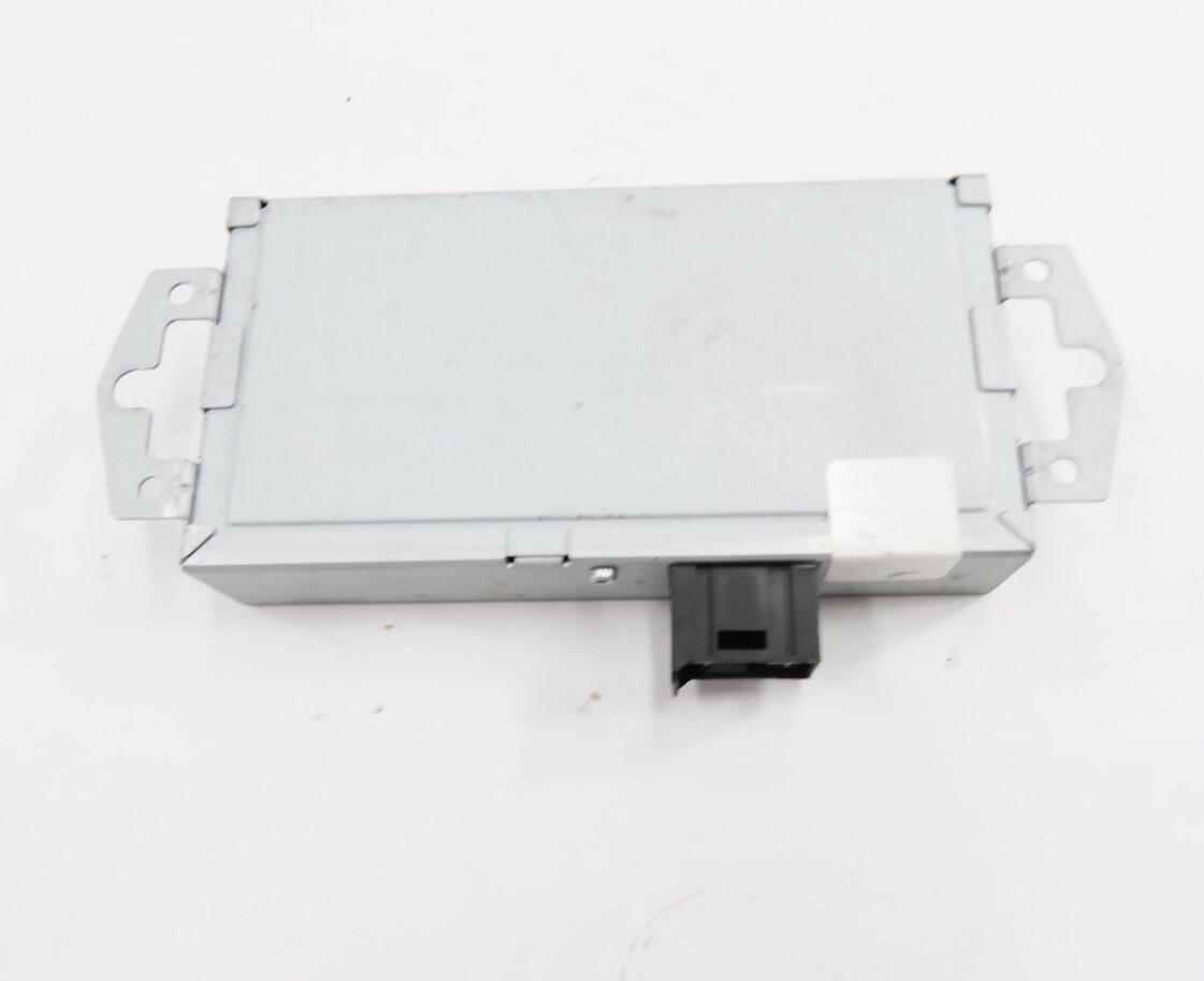 Thumbnail 5: 2010 LAND ROVER LR4 - RADIO STEREO i-POD INTERFACE CONTROL MODULE