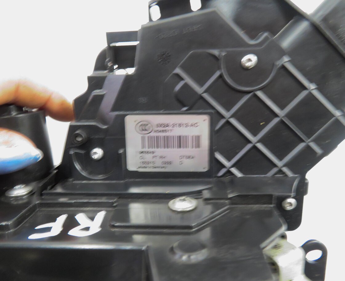 Thumbnail 7: 2010-2019 EVOQUE LR4 / RANGE ROVER SPORT (L320) RIGHT FRONT PASSIVE DOOR LATCH