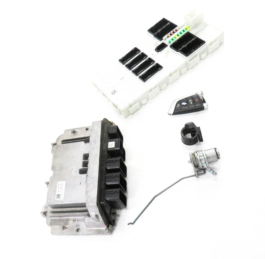 Thumbnail 10: 2016 BMW X1 (F48) 2.0L B46 MEVD1723 TURBO ENGINE DME IMMOBILIZER MODULE KEY SET