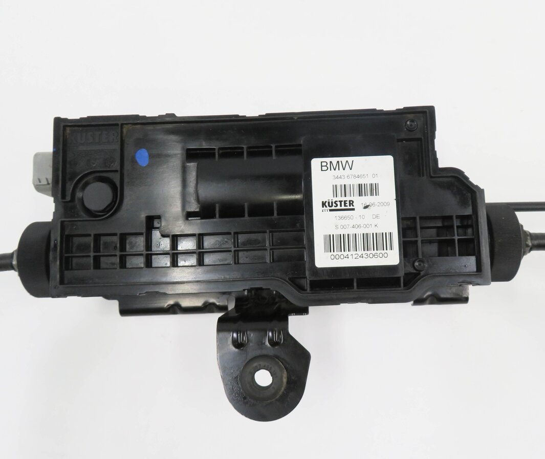 Thumbnail 6: 2009 BMW 750i (F01) PARKING BRAKE ACTUATOR MOTOR w/ CABLES