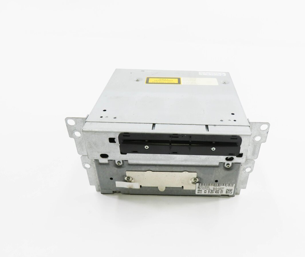Thumbnail 2: 2009-2010 BMW 750i (F01) AM/FM RADIO STEREO RECEIVER CD PLAYER (2-DIN)