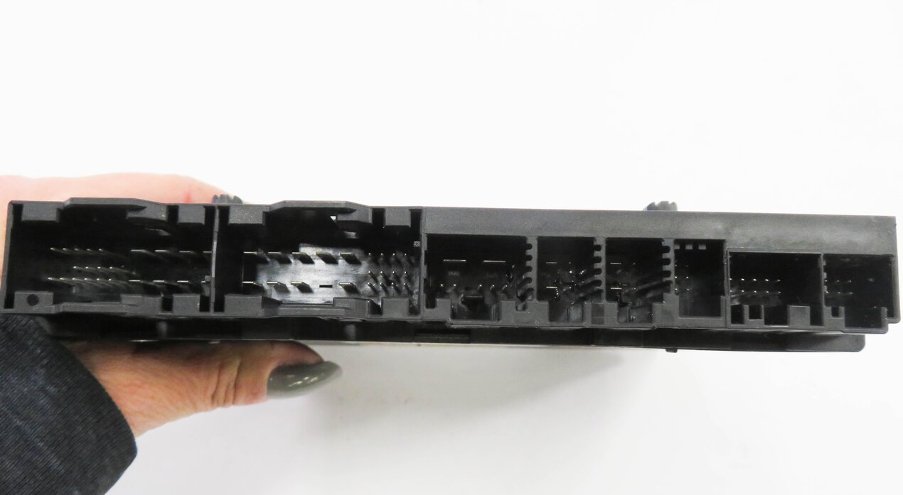 Thumbnail 6: 2009-2010 BMW 750i 760i (F01) FRONT COMFORT SEAT MEMORY CONTROL MODULE COMPUTER