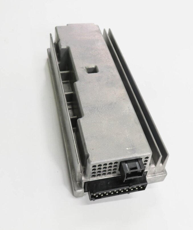 Thumbnail 4: 2009 BMW 750i (F01) RADIO STEREO PL6 TOP HiFi AUDIO AMP AMPLIFIER