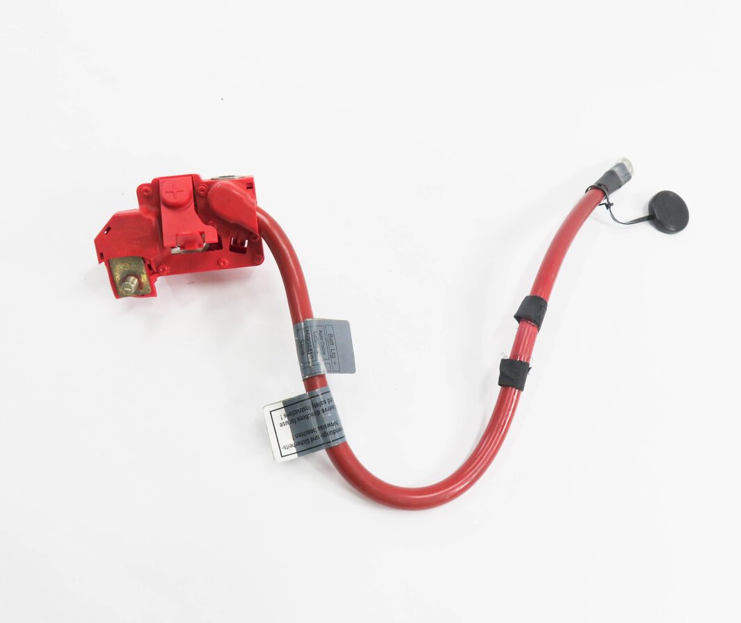 Thumbnail 2: 2009 BMW 750i (F01) POSITIVE BATTERY CABLE SRS