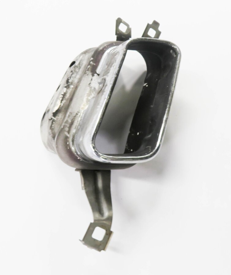 Thumbnail 3: 2009-2012 BMW 750i (F01) LEFT DRIVER SIDE EXHAUST TIP