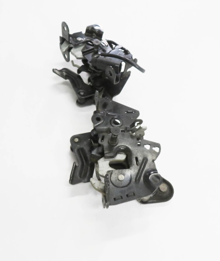 Thumbnail 4: 2009 BMW 750i (F01) FRONT LEFT & RIGHT LOWER HOOD LOCK LATCH SET-2