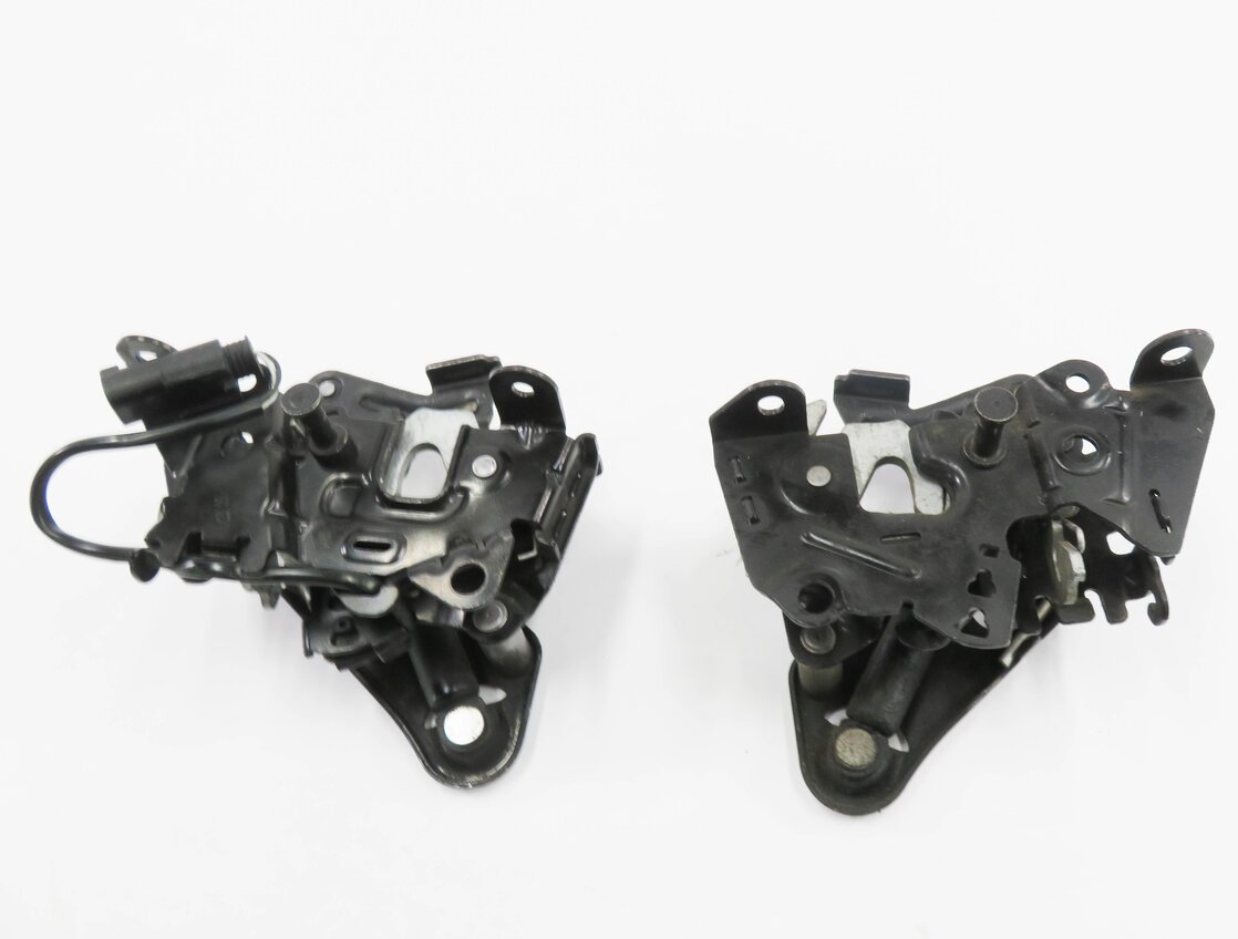 Thumbnail 5: 2009 BMW 750i (F01) FRONT LEFT & RIGHT LOWER HOOD LOCK LATCH SET-2