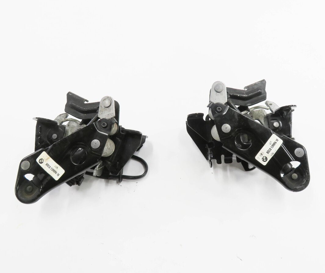 Thumbnail 7: 2009 BMW 750i (F01) FRONT LEFT & RIGHT LOWER HOOD LOCK LATCH SET-2