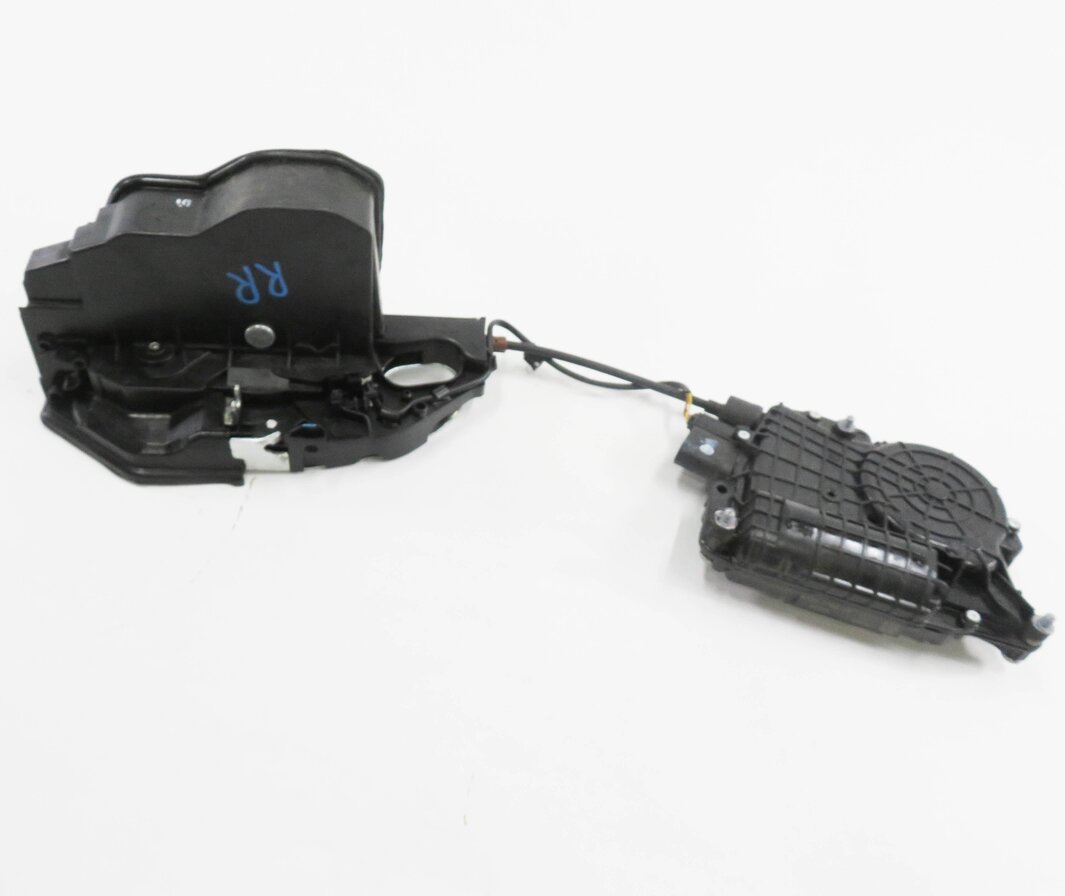 11-15 BMW 740i 750i 760i B7 (F01) RIGHT REAR DOOR LATCH ACTUATOR (SOFT CLOSE)
