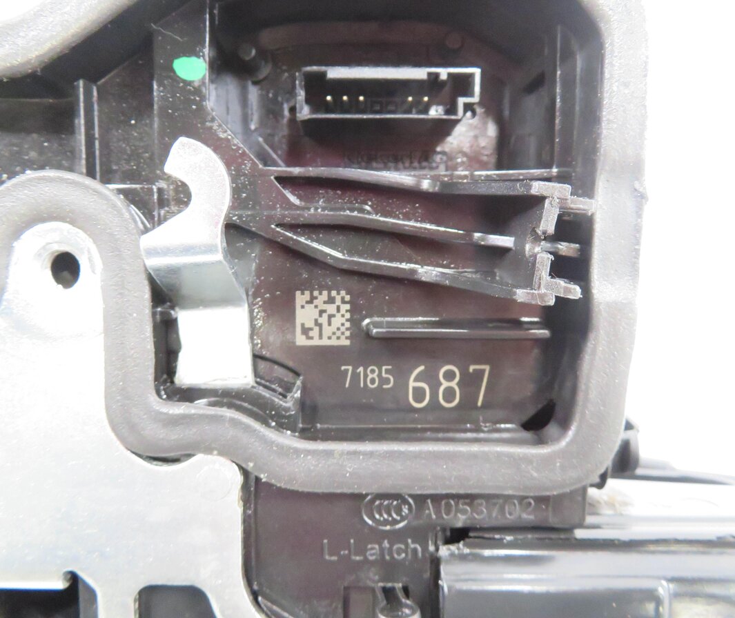 Thumbnail 7: 11-15 BMW 740i 750i 760i B7 (F01) LEFT REAR DOOR LATCH ACTUATOR (SOFT CLOSE)
