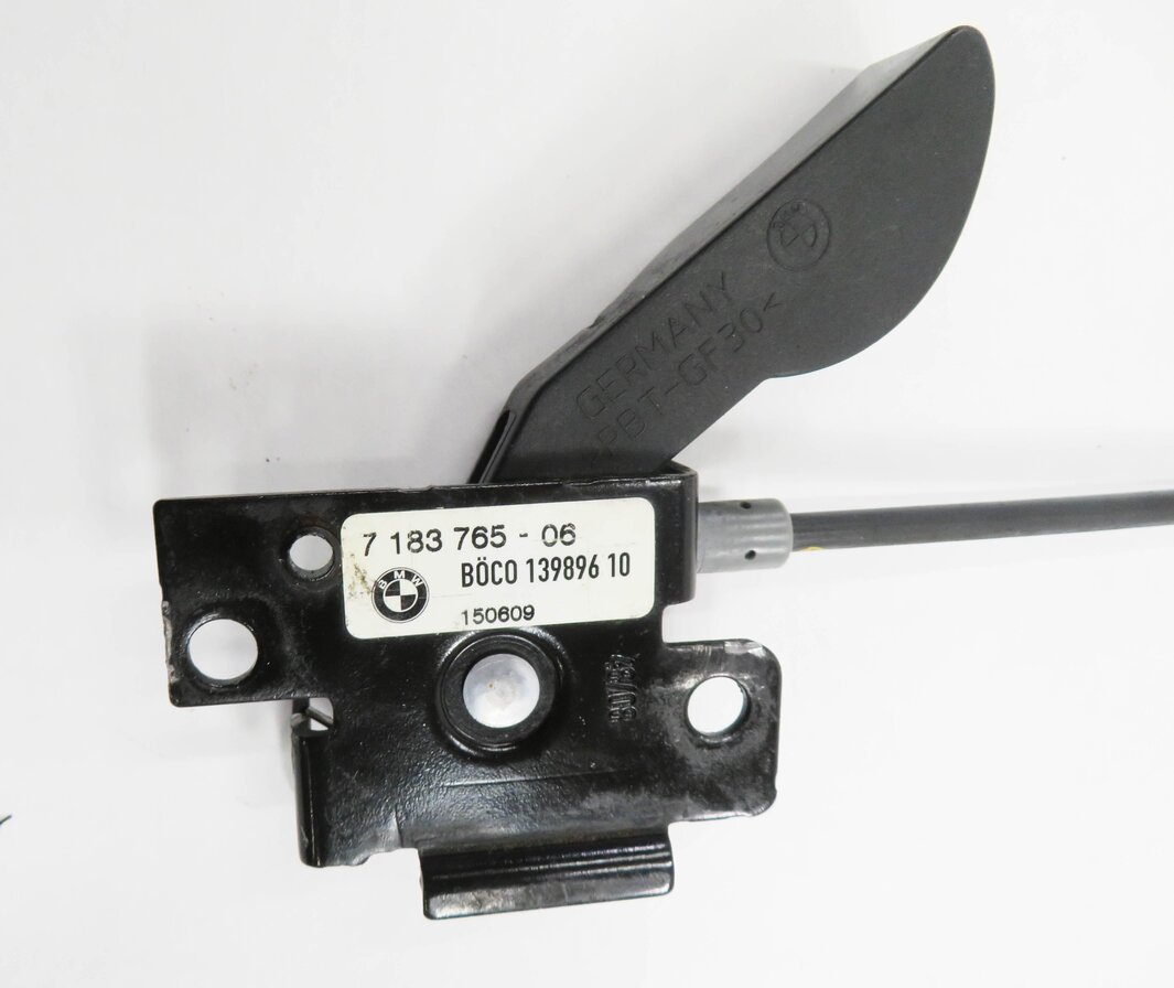 Thumbnail 6: 2009 BMW 750i (F01) FRONT UPPER HOOD SAFETY LOCK LATCH SET w/ CABLE & HANDLE