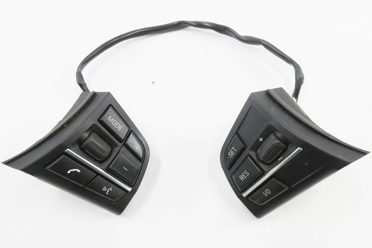 Thumbnail 2: 2009 BMW 750i (F01) STEERING SWTICH BUTTON SET-2