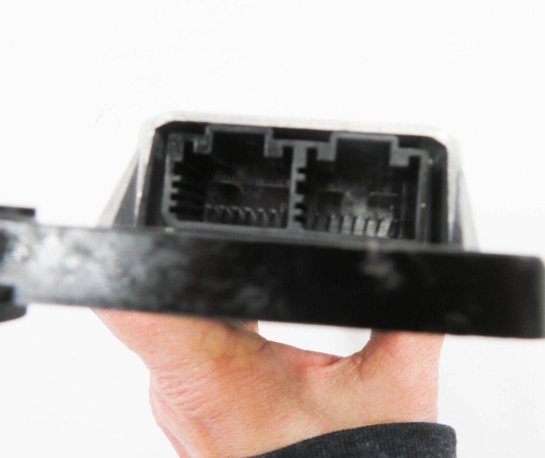 Thumbnail 6: 2009-2012 BMW 740i 750i 760i B7 (F01 F02) LEFT FRONT DRIVER SEATBELT MODULE