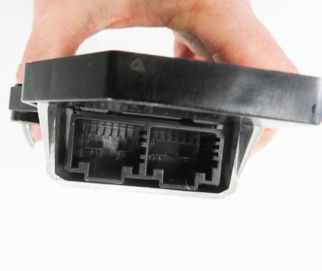 Thumbnail 6: 2009-2012 BMW 740i 750i 760i B7 (F01 F02) RIGHT FRONT PASSENGER SEATBELT MODULE