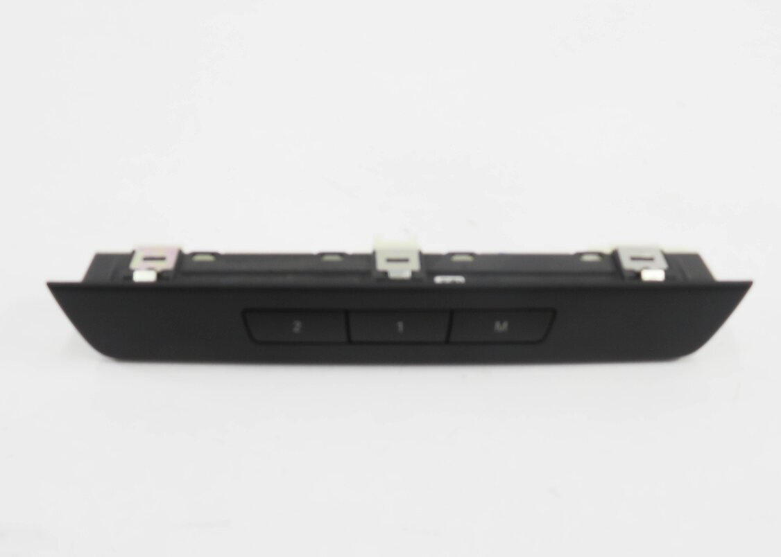 Thumbnail 2: 2009 BMW 750i (F01) RIGHT FRONT PASSENGER MEMORY SEAT POSITION SWITCH BUTTON