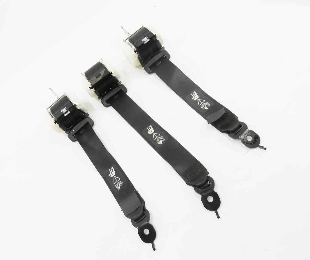 2009 BMW 750i (F01) REAR SEAT SEATBELT RETRACTOR SET-3 (BLACK)