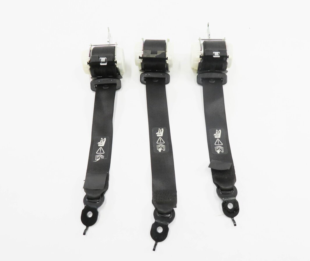 Thumbnail 2: 2009 BMW 750i (F01) REAR SEAT SEATBELT RETRACTOR SET-3 (BLACK)