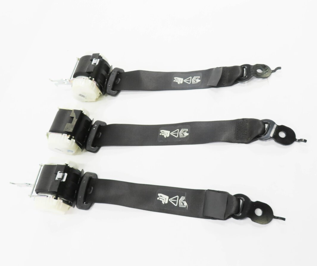Thumbnail 4: 2009 BMW 750i (F01) REAR SEAT SEATBELT RETRACTOR SET-3 (BLACK)