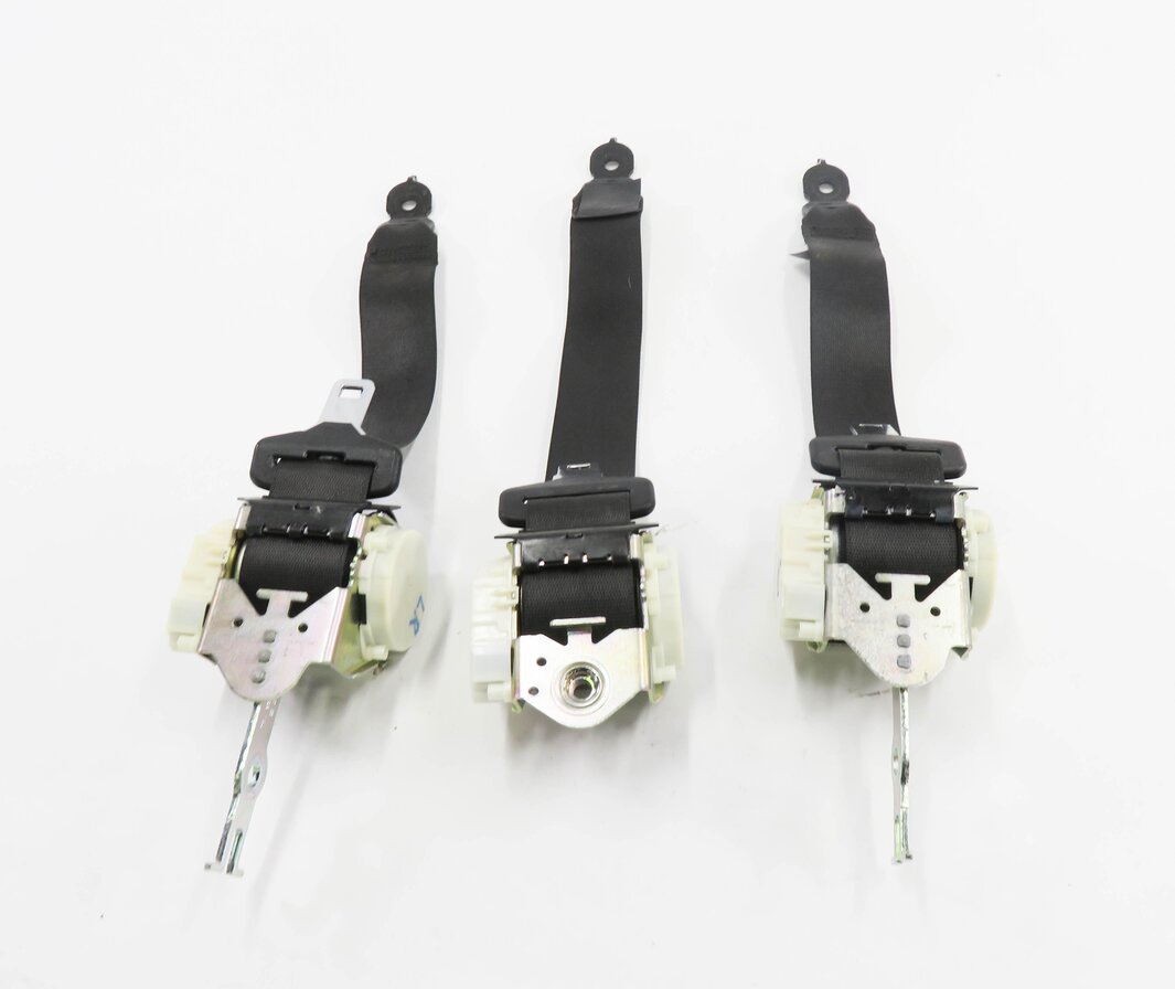 Thumbnail 5: 2009 BMW 750i (F01) REAR SEAT SEATBELT RETRACTOR SET-3 (BLACK)
