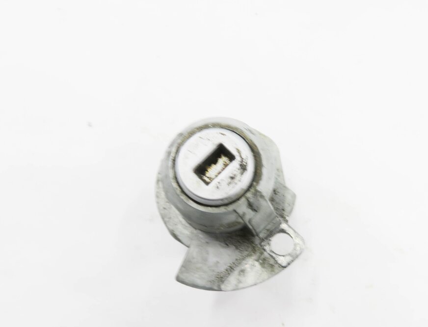Thumbnail 6: 2014 BMW 535D (F10) LEFT FRONT DRIVER DOOR HANDLE LOCK CYLINDER w/ KEY