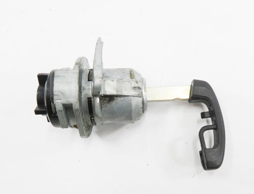 Thumbnail 8: 2014 BMW 535D (F10) LEFT FRONT DRIVER DOOR HANDLE LOCK CYLINDER w/ KEY