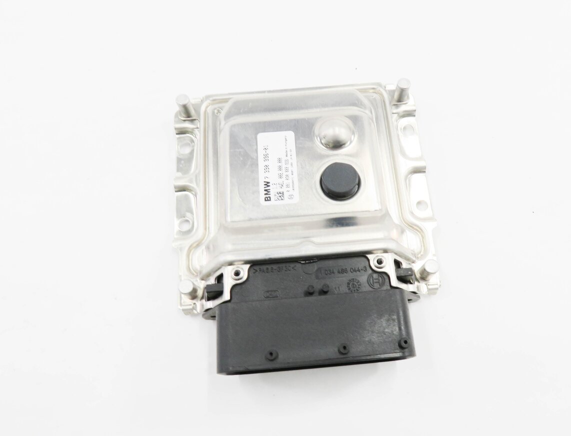 Thumbnail 2: 14-17 BMW 328D 535D X3 X5 (F25 F30) DIIESEL EMISSIONS PUMP DEF CONTROL MODULE