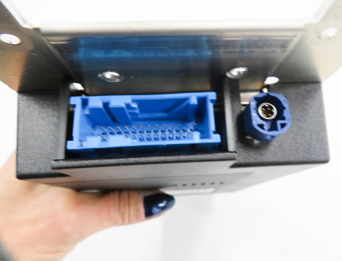 Thumbnail 7: 2014 BMW 535D (F10) BLUETOOTH CONTROL MODULE