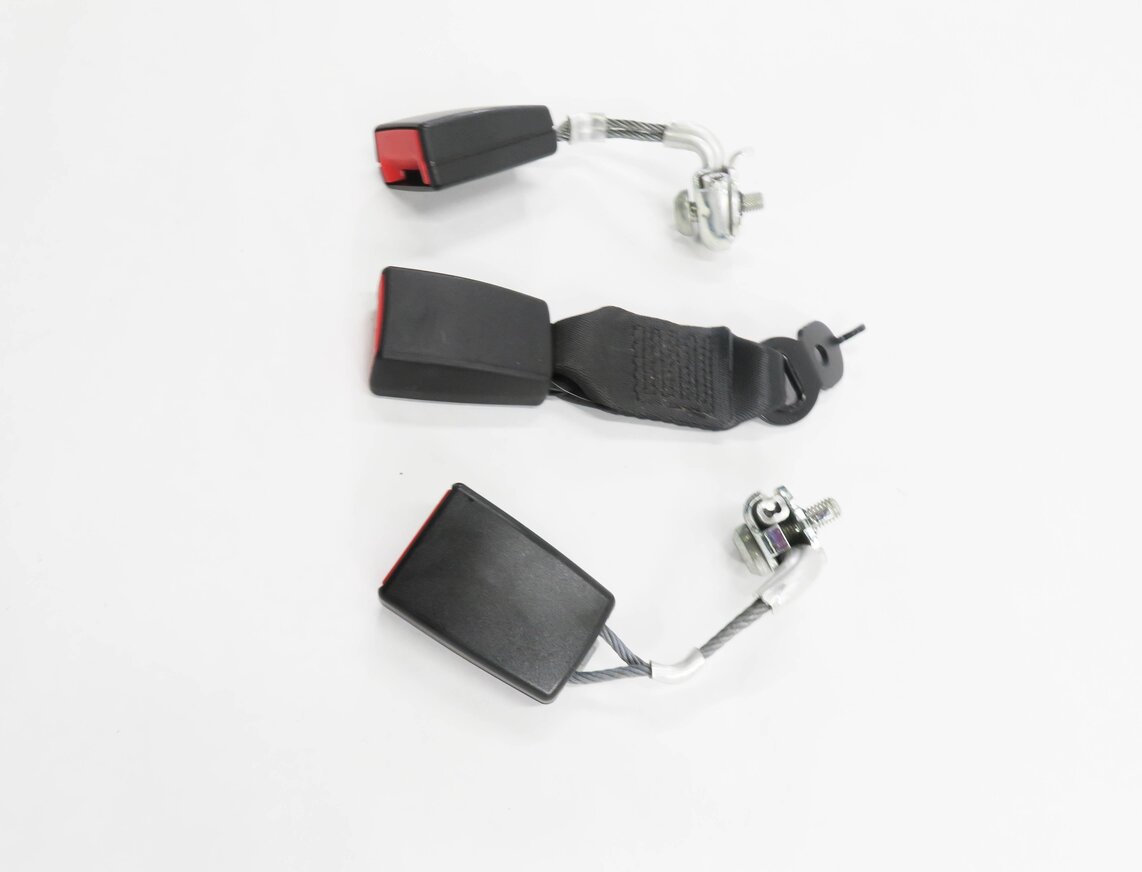 Thumbnail 4: 2014 BMW 535D (F10) REAR SEAT SEATBELT BUCKLE RECEIVER SET-3 (BLACK)