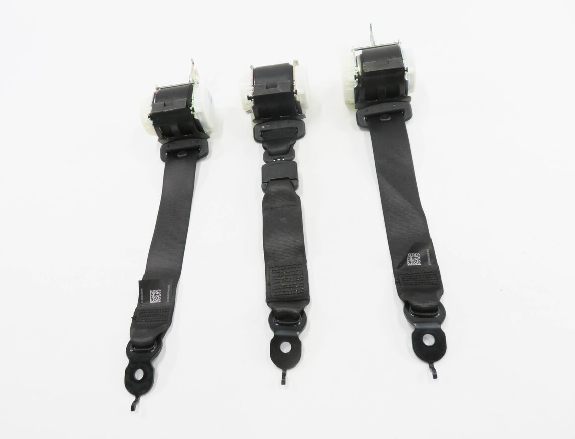 Thumbnail 2: 2014 BMW 535D (F10) REAR SEAT SEATBELT RETRACTOR SET-3 (BLACK)