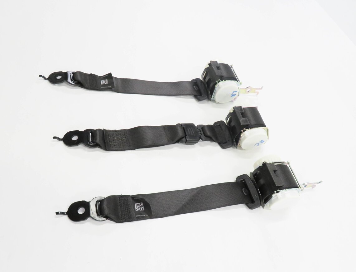 Thumbnail 3: 2014 BMW 535D (F10) REAR SEAT SEATBELT RETRACTOR SET-3 (BLACK)