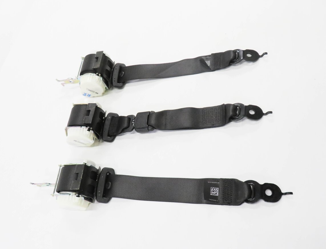 Thumbnail 4: 2014 BMW 535D (F10) REAR SEAT SEATBELT RETRACTOR SET-3 (BLACK)
