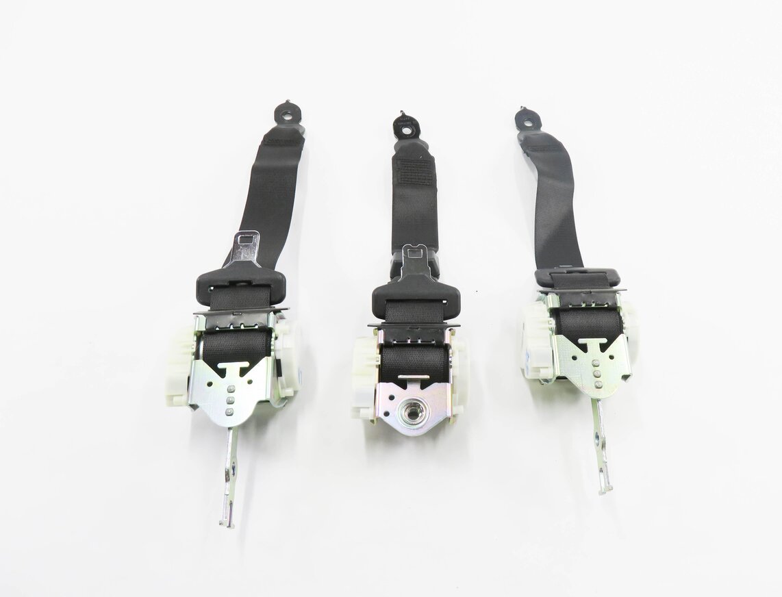 Thumbnail 5: 2014 BMW 535D (F10) REAR SEAT SEATBELT RETRACTOR SET-3 (BLACK)