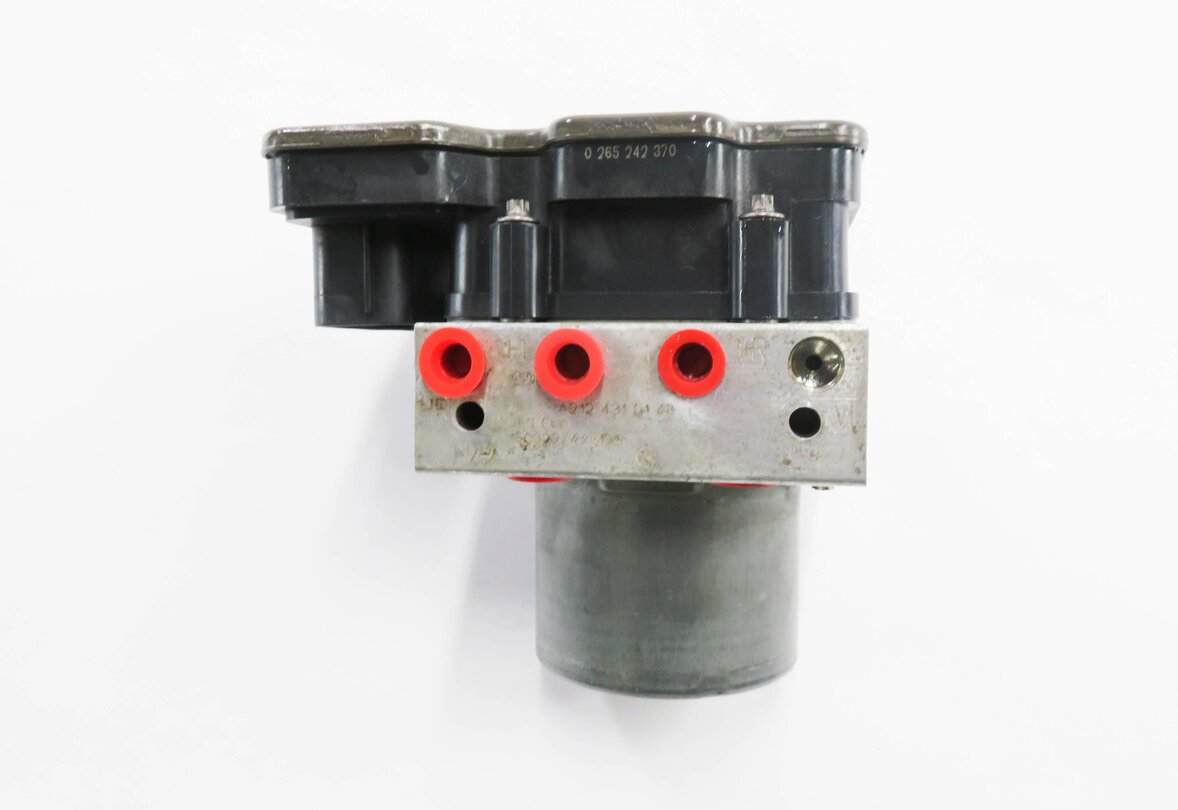 Thumbnail 6: 2015-2017 MERCEDES E250 E300 E350 E550 CLS 400 CLS550 - ABS ANTI LOCK BRAKE PUMP