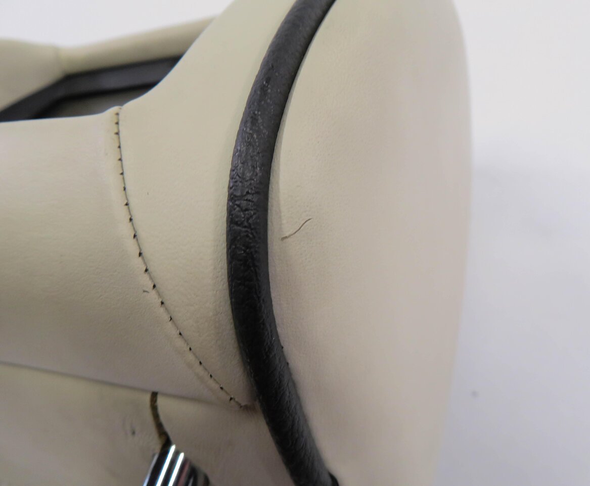 Thumbnail 11: 2007 RANGE ROVER (L322) RIGHT FRONT PASSENGER HEADREST w/ TV SCREEN (IVORY)