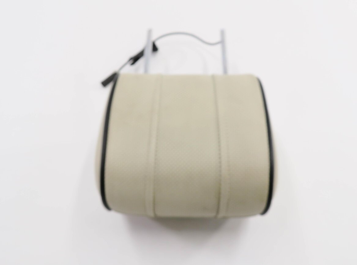 Thumbnail 6: 2007 RANGE ROVER (L322) RIGHT FRONT PASSENGER HEADREST w/ TV SCREEN (IVORY)