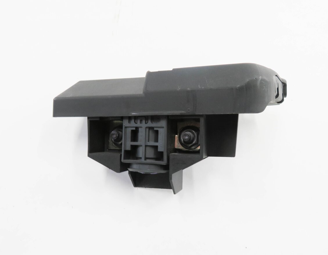 Thumbnail 5: 2012 AUDI A6 (C7) POSITIVE BATTERY TERMINAL OVERLOAD PROTECTION MODULE