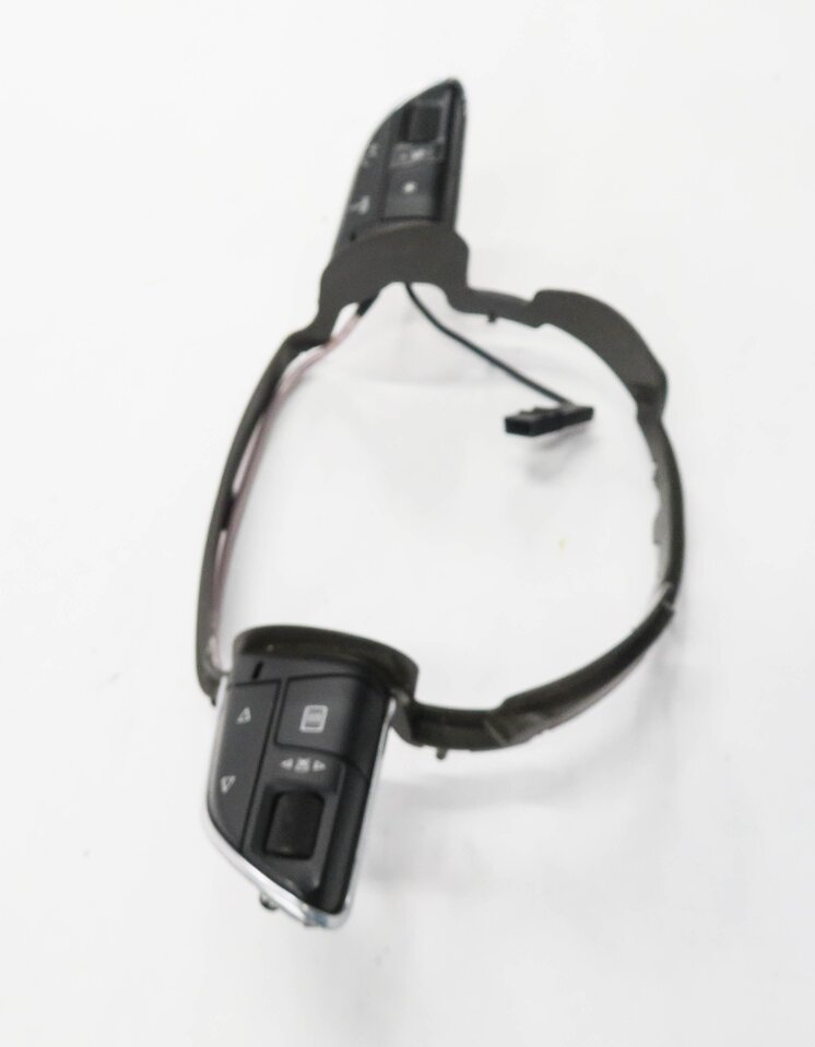 Thumbnail 3: 2012 AUDI A6 (C7) STEERING SWITCH BUTTON SET w/ TRIM