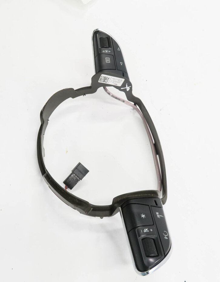 Thumbnail 4: 2012 AUDI A6 (C7) STEERING SWITCH BUTTON SET w/ TRIM