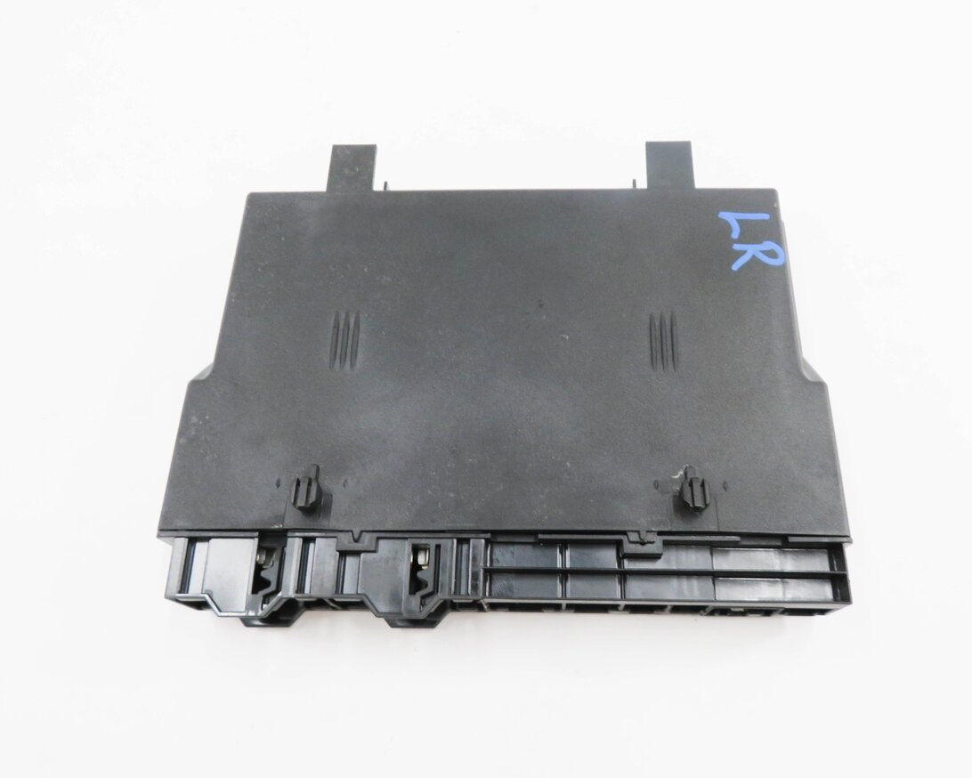Thumbnail 5: 2012 BMW 750i (F01) LEFT REAR SEAT CONTROL MODULE