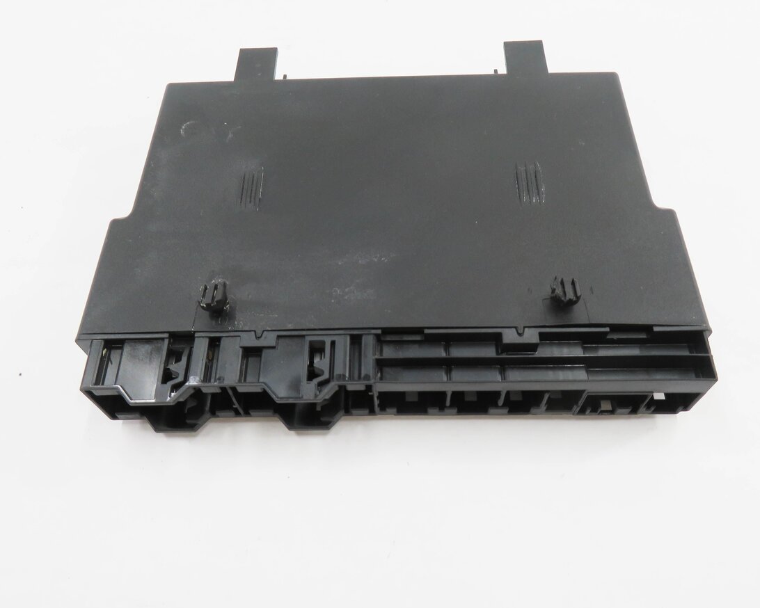 Thumbnail 5: 2012 BMW 750i (F01) RIGHT REAR SEAT CONTROL MODULE