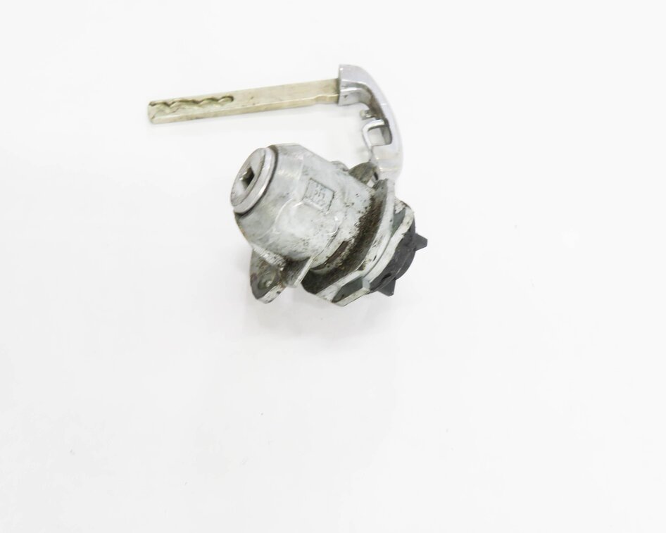 Thumbnail 4: 2012 BMW 750i (F01) LEFT FRONT DRIVER DOOR HANDLE LOCK CYLDINER w/ KEY